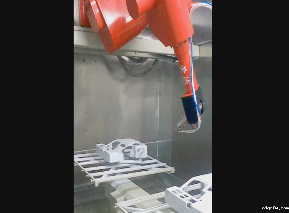 汽车音响外壳喷漆机器人