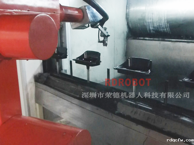 汽车仪表盘机器人喷漆生产线