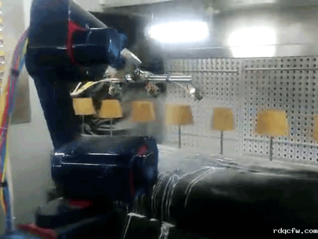 家居用品机器人喷涂线